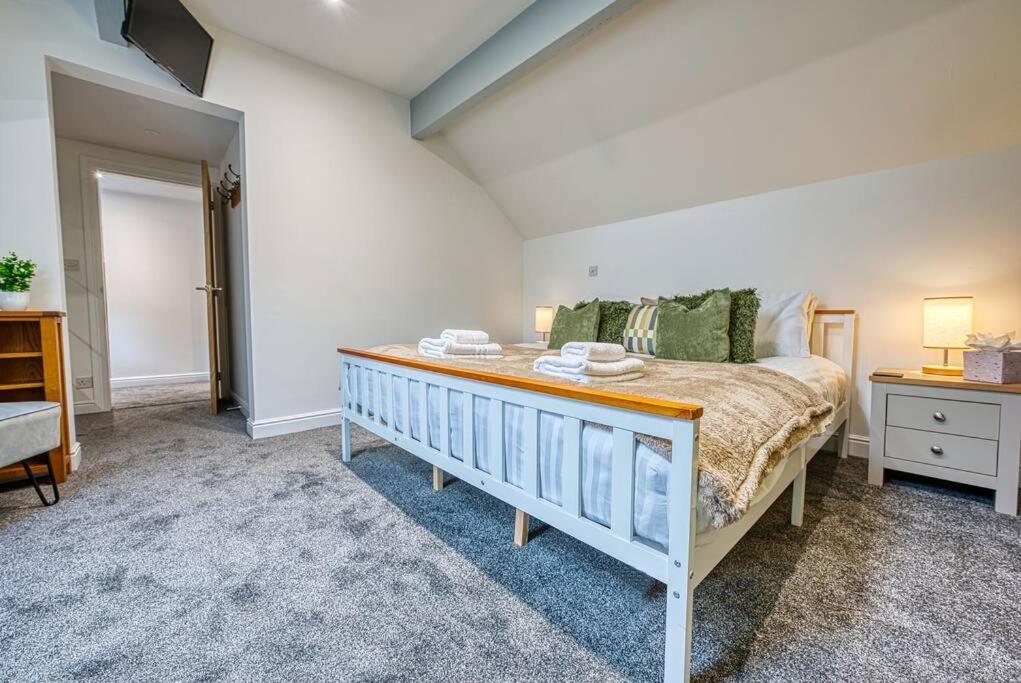 Delightful Two-Bedroom Cottage In The Heart Of 贝克韦尔 外观 照片