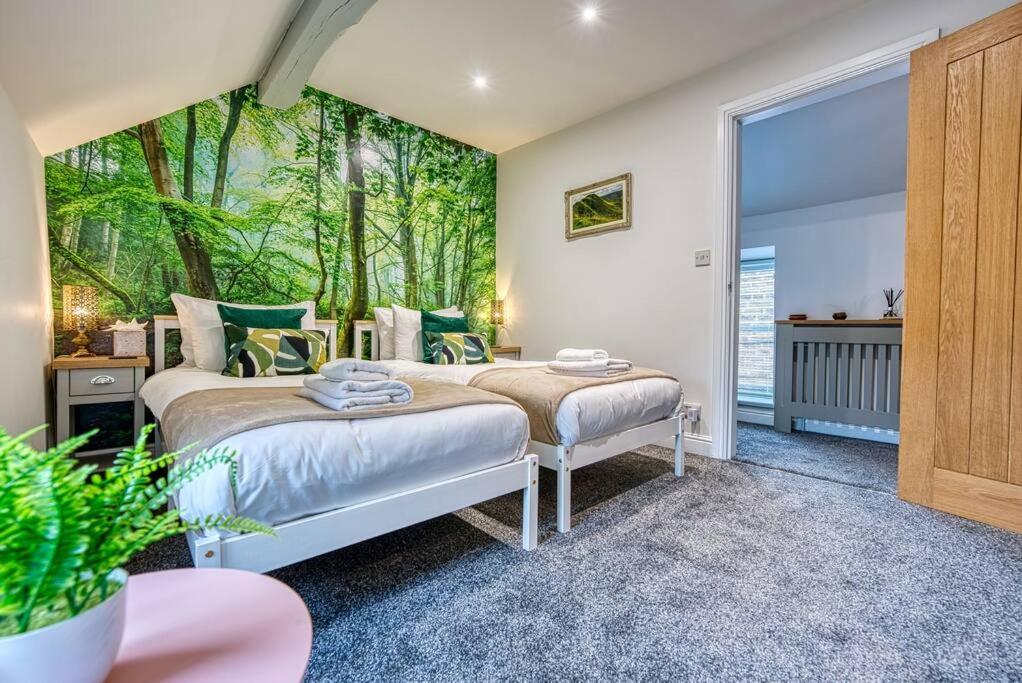 Delightful Two-Bedroom Cottage In The Heart Of 贝克韦尔 外观 照片