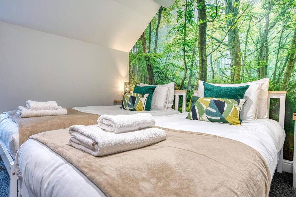 Delightful Two-Bedroom Cottage In The Heart Of 贝克韦尔 外观 照片