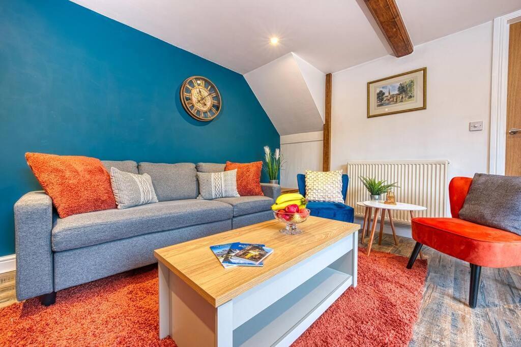 Delightful Two-Bedroom Cottage In The Heart Of 贝克韦尔 外观 照片